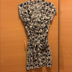 Mini dress with pockets